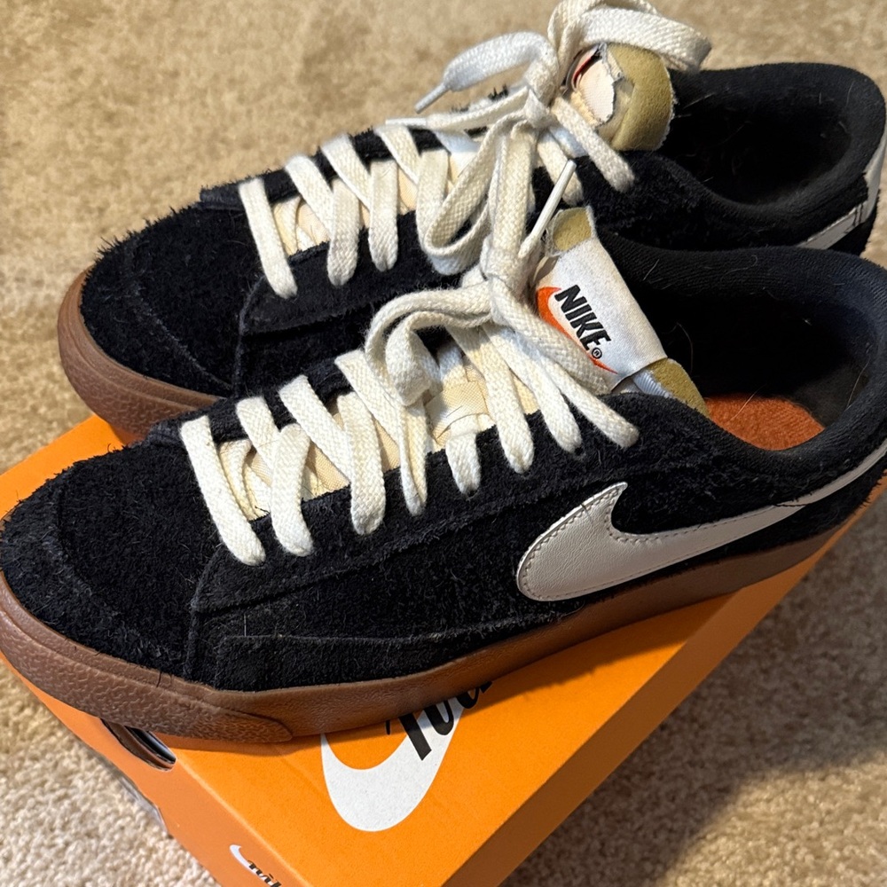 Nike Black and White Sneakers